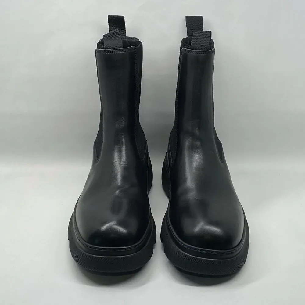 Burberry leather Chelsea boots size 43/us size 10
